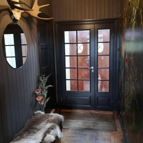 Wergelandshuset, Egen Leilighet 60 M2 Apartamento